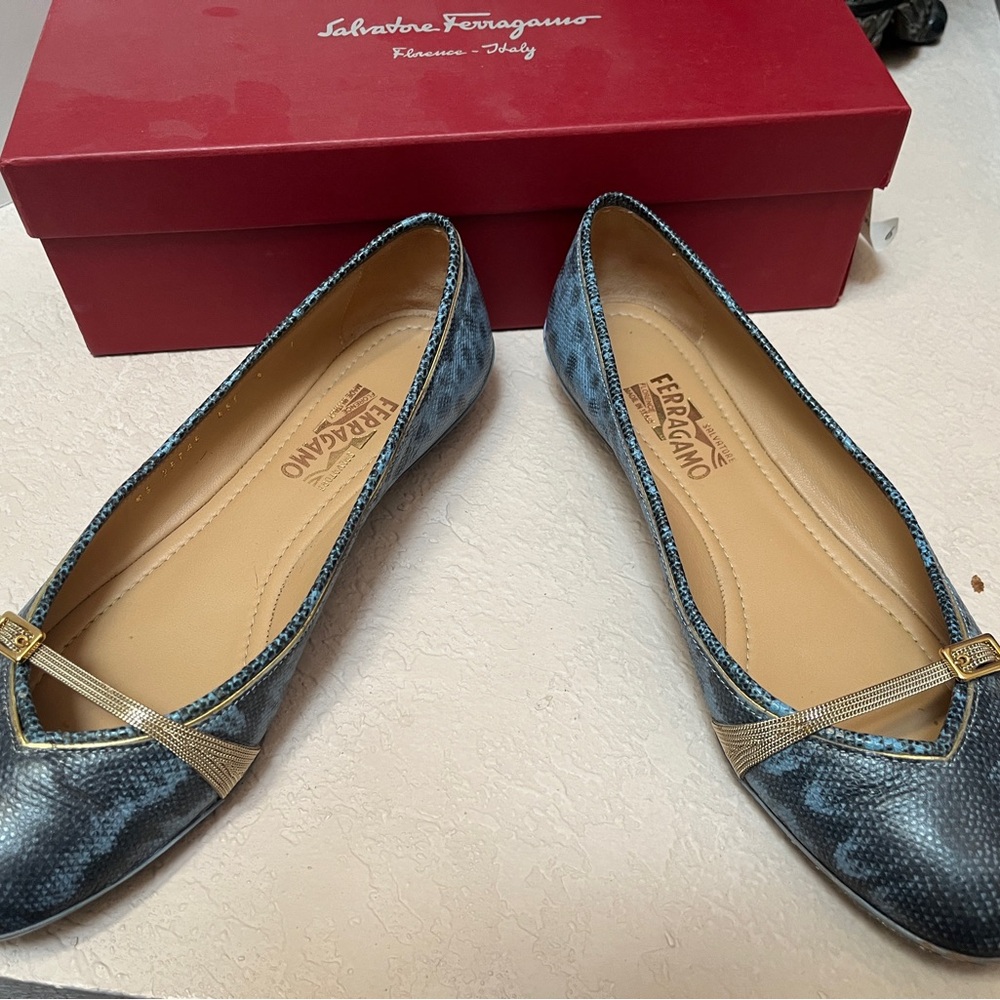 Salvatore Ferragamo Blue Ballet Flats Size 9C